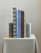 Akhrōma Bookend