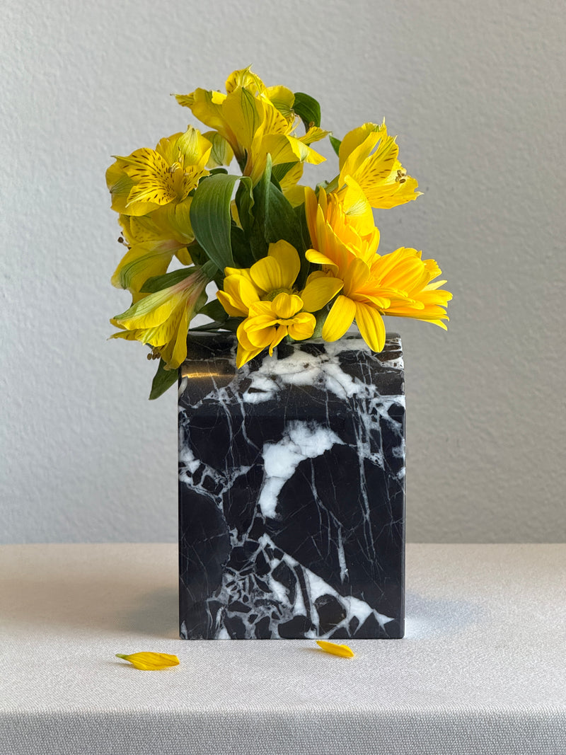 Origo Vase - Grand Antique Marble